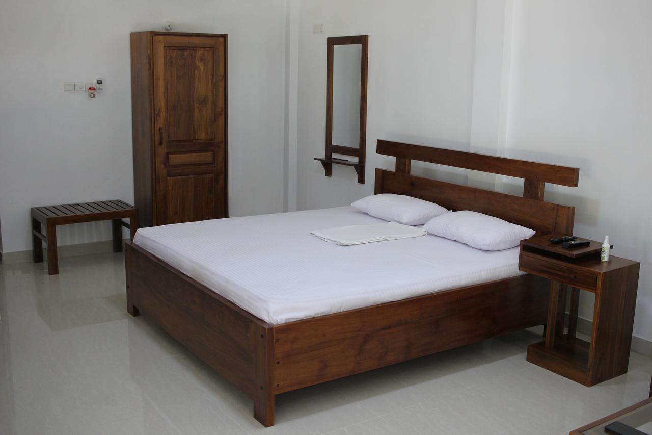 Gem Field Rest Panzió Ratnapura Kültér fotó